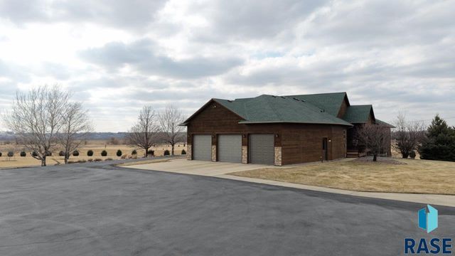 48190 268th St Street, Brandon, SD 57005