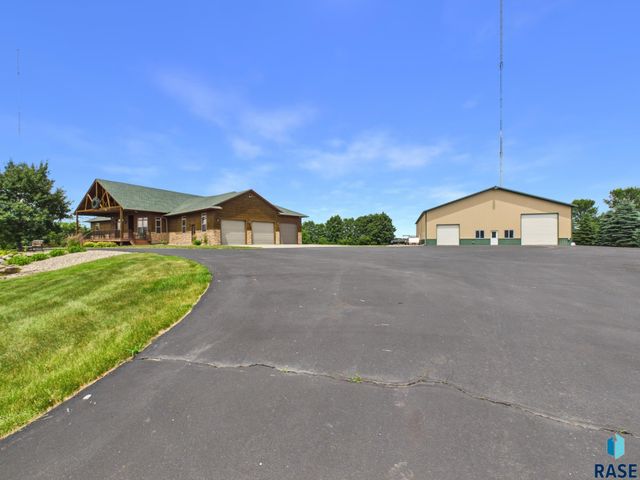48190 268th St Street, Brandon, SD 57005