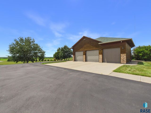 48190 268th St Street, Brandon, SD 57005