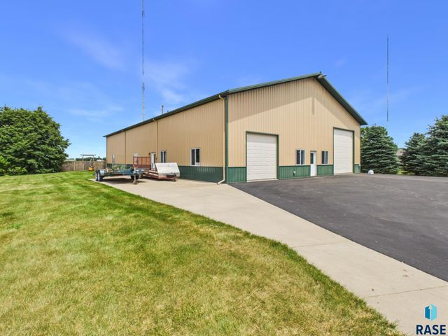 48190 268th St Street, Brandon, SD 57005