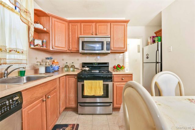 1200 E 53rd Street 3U, Brooklyn, NY 11234