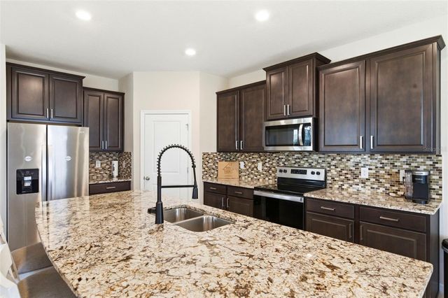 10403 LAXER CAY LOOP, San Antonio, FL 33576