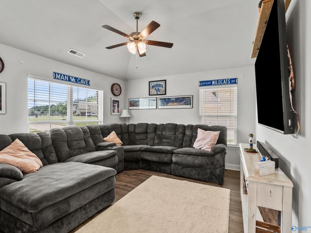 174 Summit Lakes Drive, Athens, AL 35613