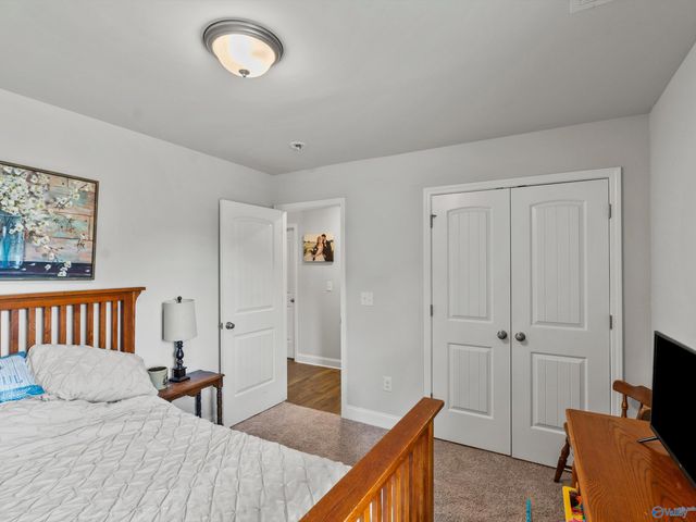 174 Summit Lakes Drive, Athens, AL 35613