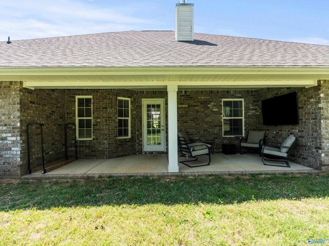 174 Summit Lakes Drive, Athens, AL 35613