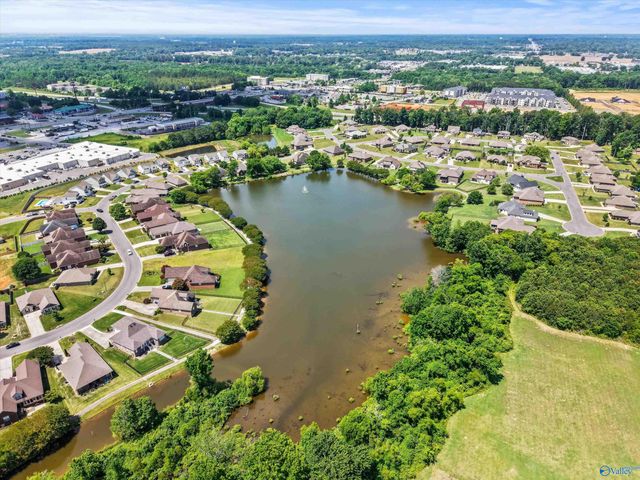 174 Summit Lakes Drive, Athens, AL 35613