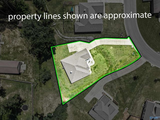 174 Summit Lakes Drive, Athens, AL 35613