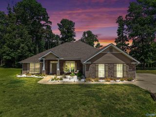174 Summit Lakes Drive, Athens, AL 35613