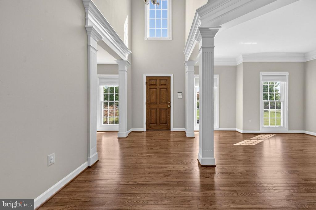 Image 5 of property listing at 2112 BORDLY DR, Brookeville, MD 20833