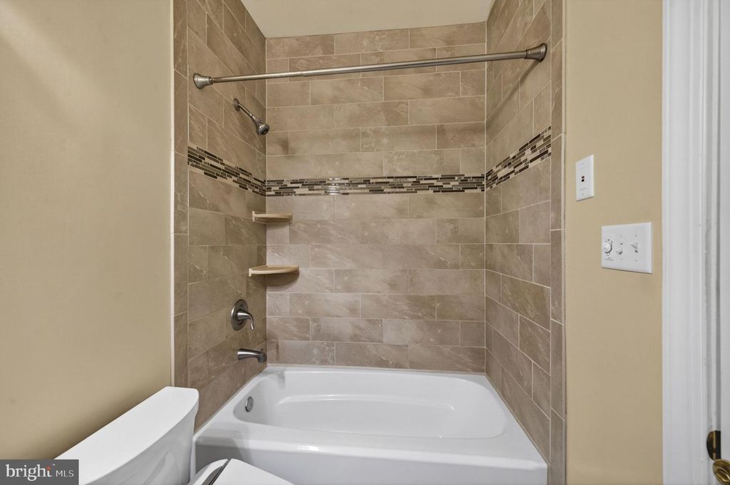 Image 64 of property listing at 2112 BORDLY DR, Brookeville, MD 20833