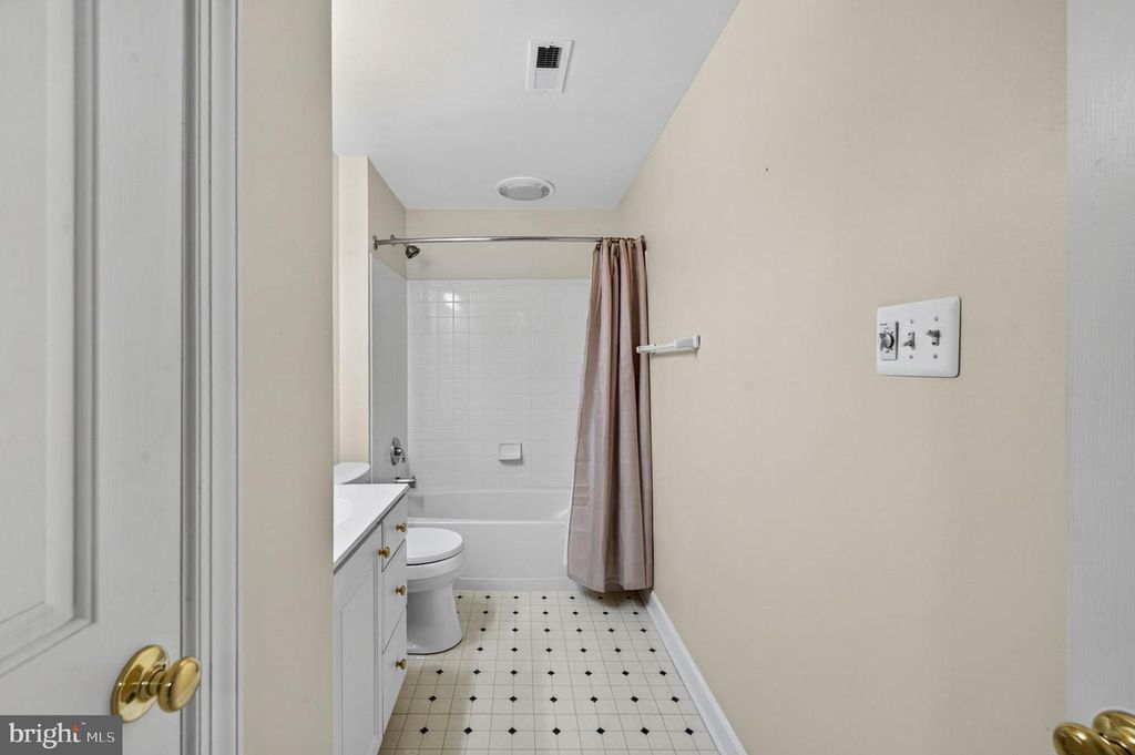 Image 72 of property listing at 2112 BORDLY DR, Brookeville, MD 20833