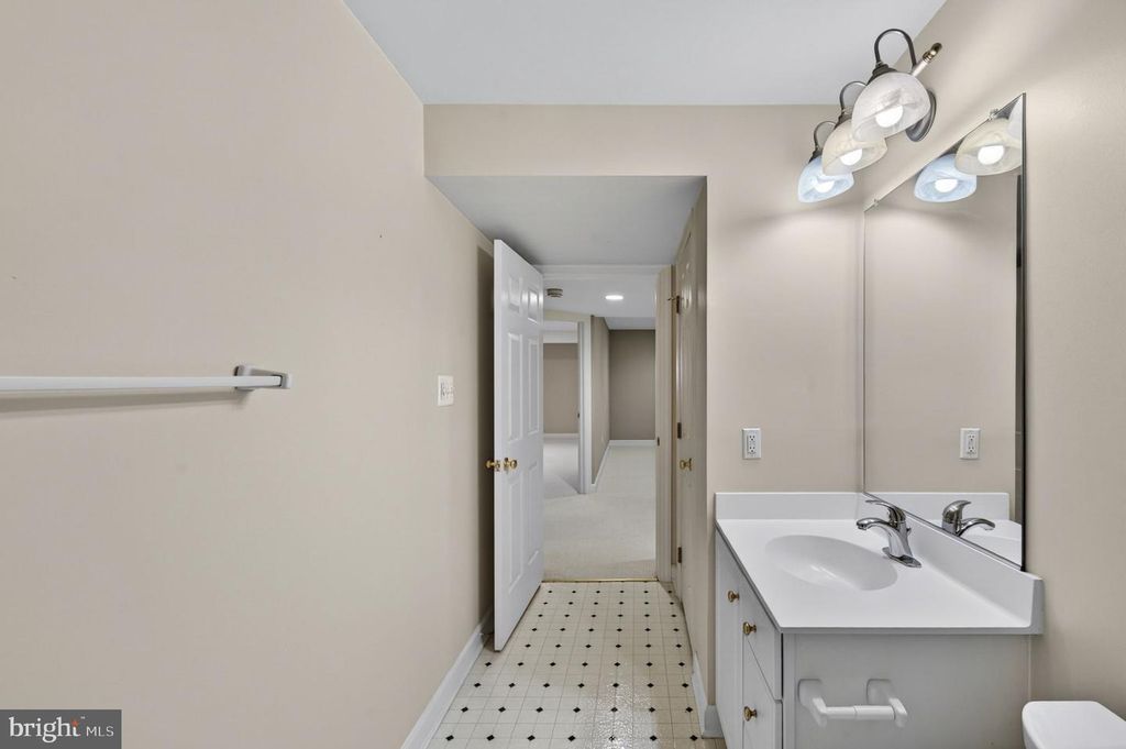 Image 74 of property listing at 2112 BORDLY DR, Brookeville, MD 20833
