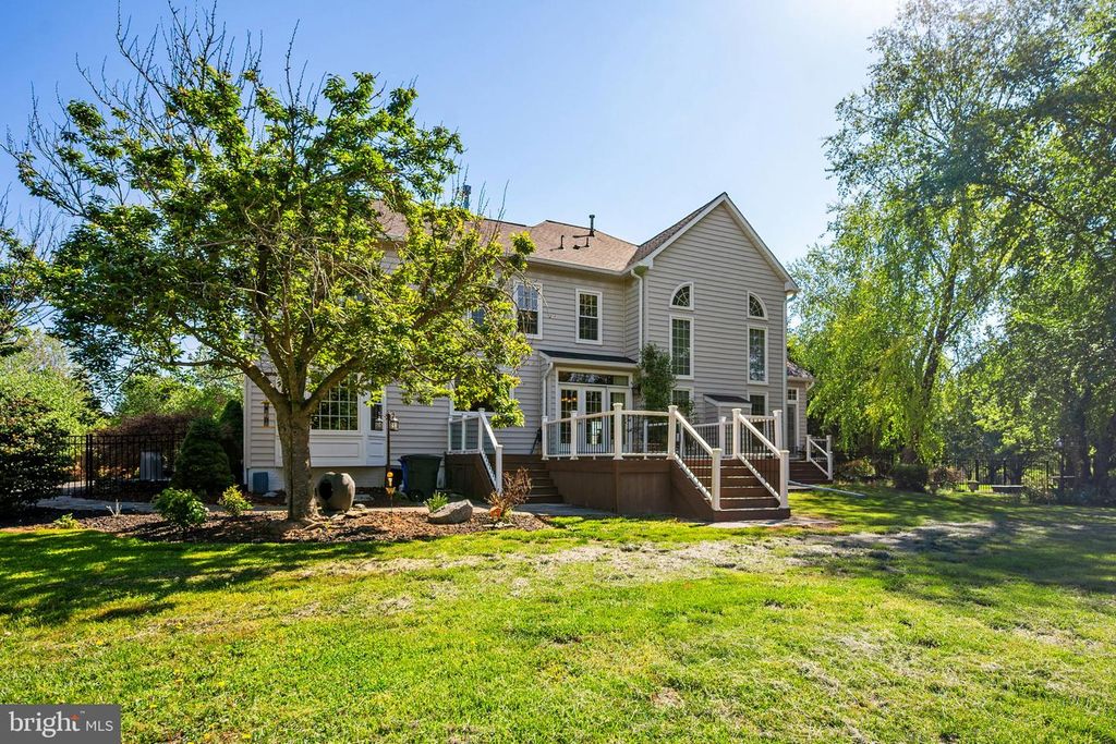 Image 90 of property listing at 2112 BORDLY DR, Brookeville, MD 20833