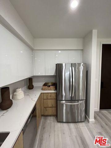 124 S Croft Avenue 402, Los Angeles, CA 90048