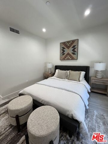 124 S Croft Avenue 402, Los Angeles, CA 90048