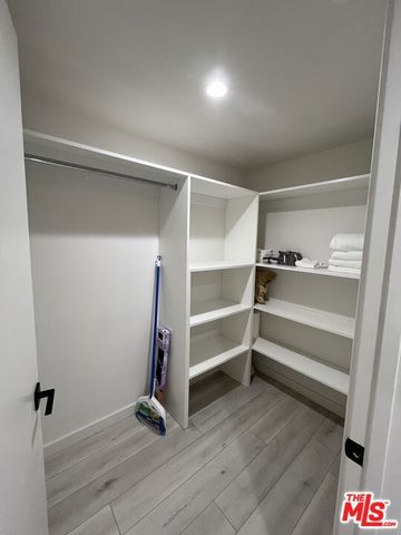 124 S Croft Avenue 402, Los Angeles, CA 90048