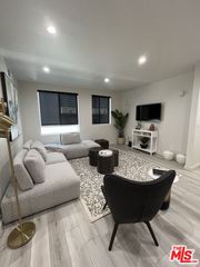 124 S Croft Avenue 402, Los Angeles, CA 90048