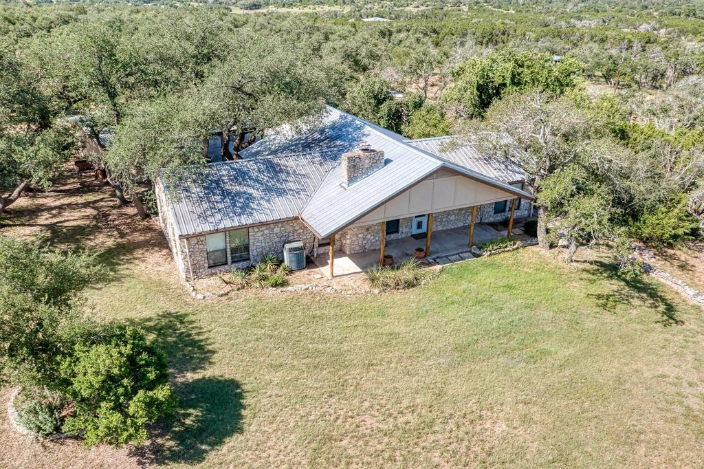 200 Shelton Ranch RD, Dripping Springs, TX 78620