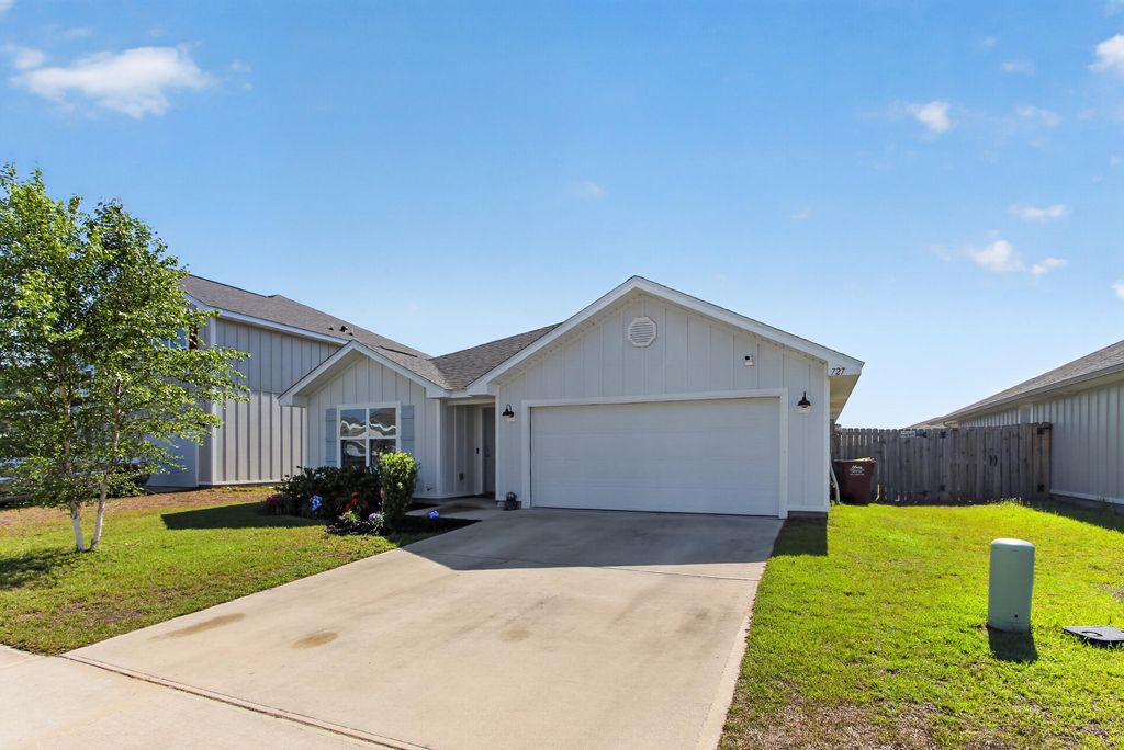 727 Quintana Street, Crestview, FL 32539