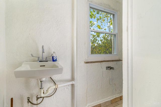 8323 Old Kellogg Road, Anderson Twp, OH 45255