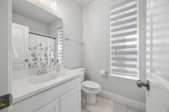 424 Sunnyridge Lane, Little Elm, TX 76227
