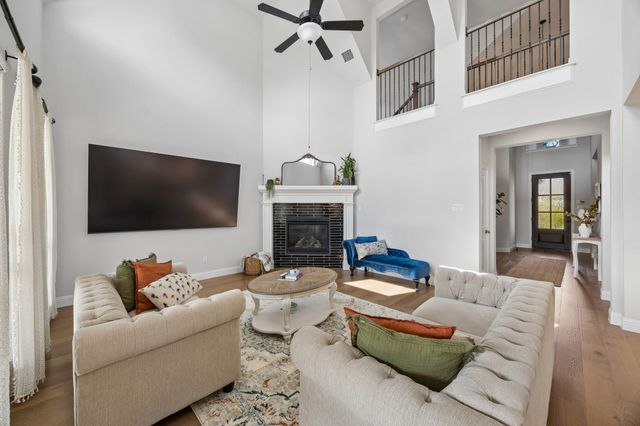 424 Sunnyridge Lane, Little Elm, TX 76227