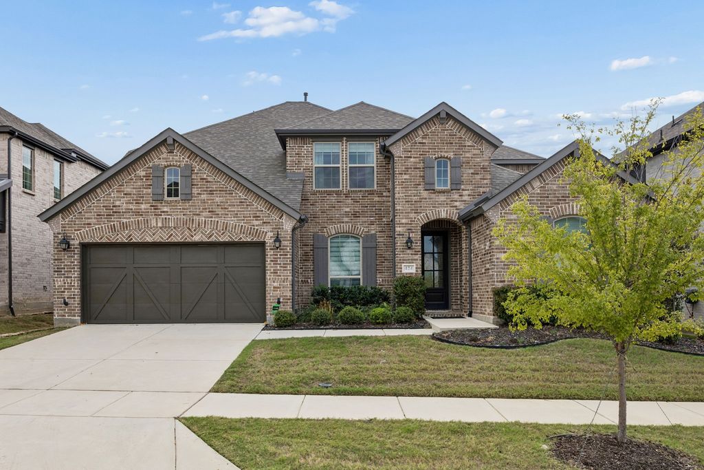 424 Sunnyridge Lane, Little Elm, TX 76227