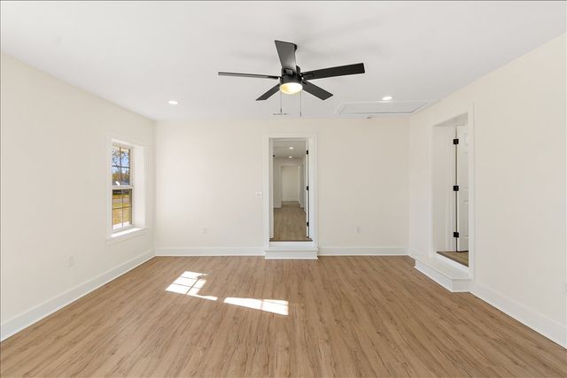 502 8th St, Lawrenceburg, TN 38464