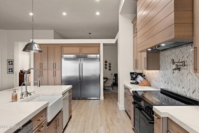 1816 E FORTUNE Drive, Phoenix, AZ 85086