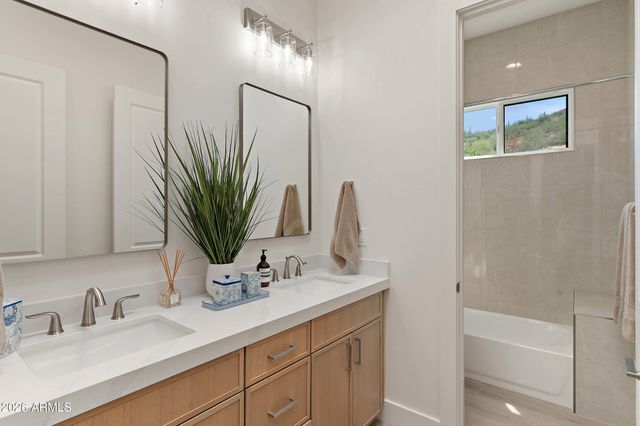 1816 E FORTUNE Drive, Phoenix, AZ 85086