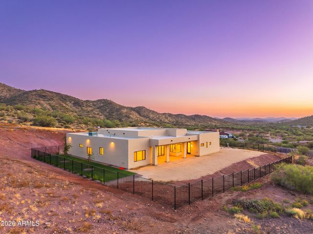 1816 E FORTUNE Drive, Phoenix, AZ 85086