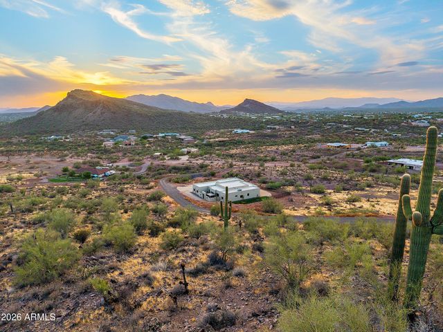 1816 E FORTUNE Drive, Phoenix, AZ 85086