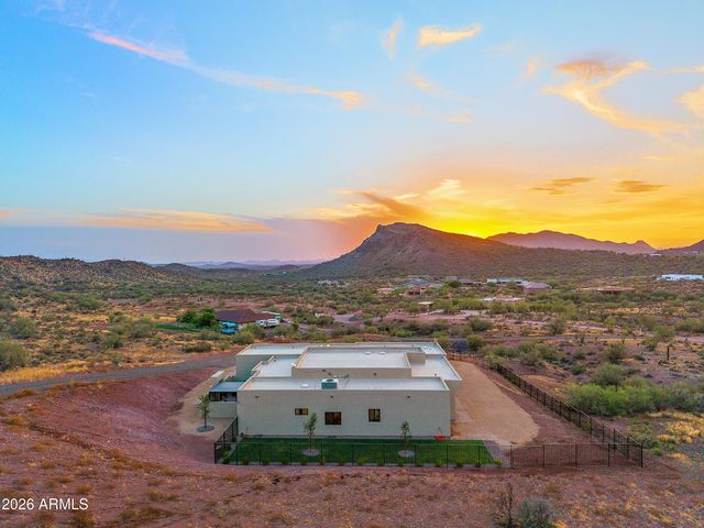 1816 E FORTUNE Drive, Phoenix, AZ 85086