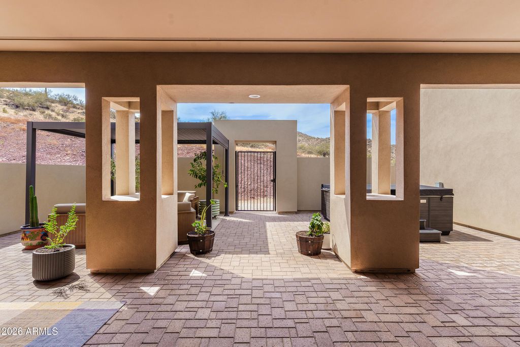 1816 E FORTUNE Drive, Phoenix, AZ 85086 — photo 2