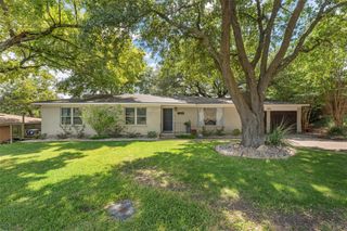 6224 Summit Ridge Drive, Waco, TX 76710