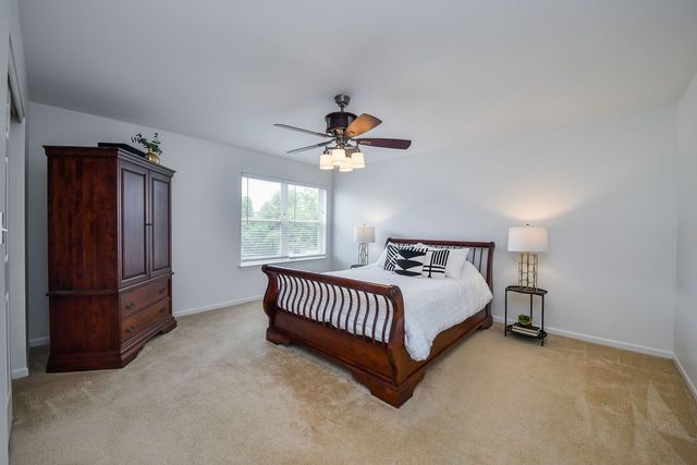 298 Fairhaven Drive, St. Charles, IL 60175