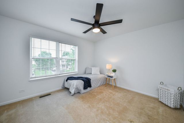 298 Fairhaven Drive, St. Charles, IL 60175