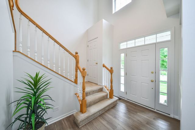 298 Fairhaven Drive, St. Charles, IL 60175
