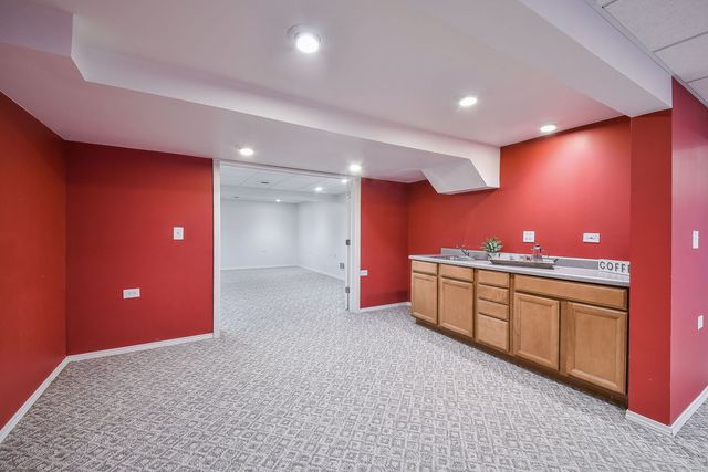 298 Fairhaven Drive, St. Charles, IL 60175
