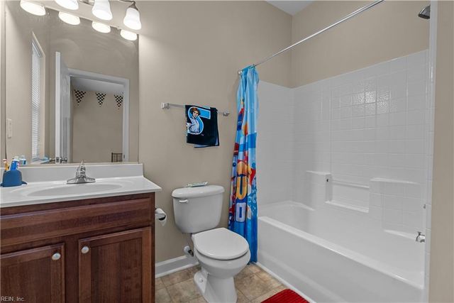 229 Tigerlilly DR, Portsmouth, VA 23701