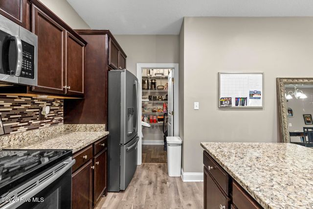 412 Pewter Court, Jacksonville, NC 28546