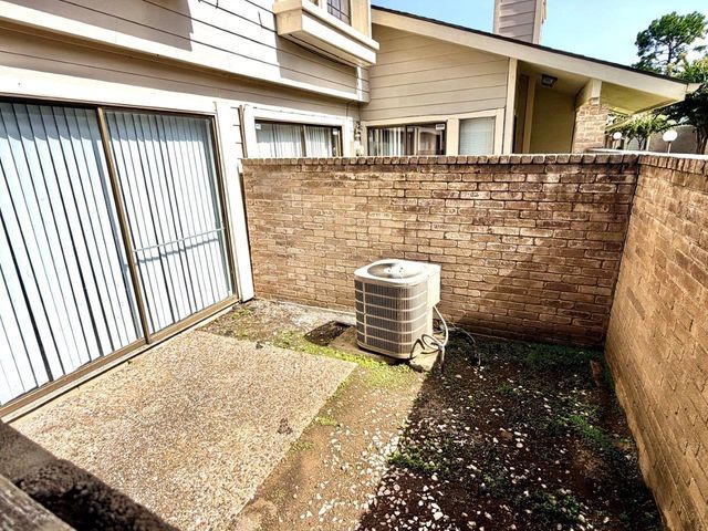 11983 Bob White Drive 844, Houston, TX 77035