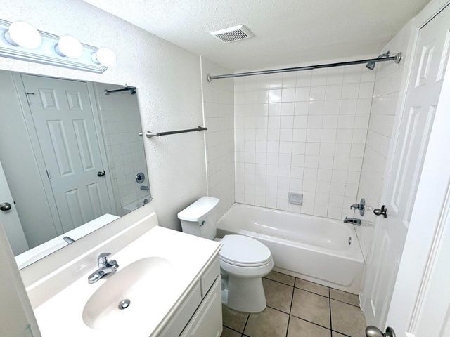 11983 Bob White Drive 844, Houston, TX 77035