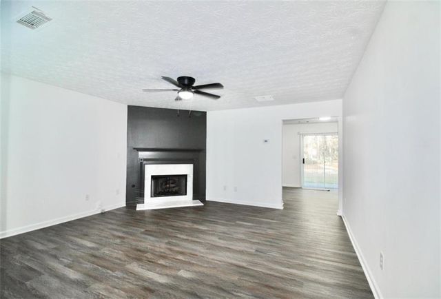 9515 Lakeview Road, Union City, GA 30291