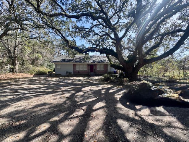 1438 Folly Road, Charleston, SC 29412