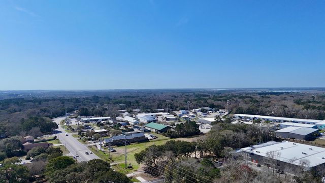 1438 Folly Road, Charleston, SC 29412