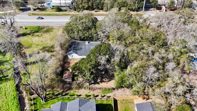 1438 Folly Road, Charleston, SC 29412