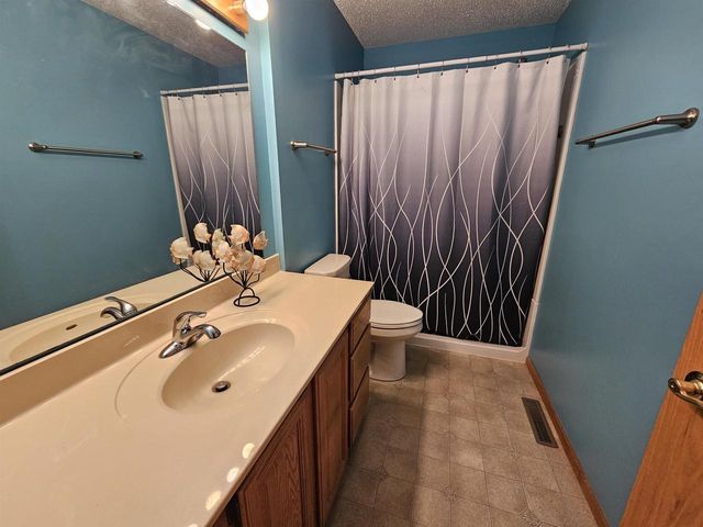 1720 Elizabeth Street, Baraboo, WI 53913