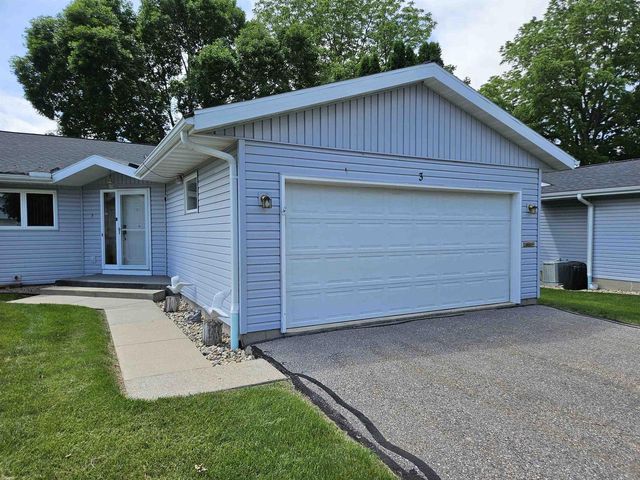 1720 Elizabeth Street, Baraboo, WI 53913