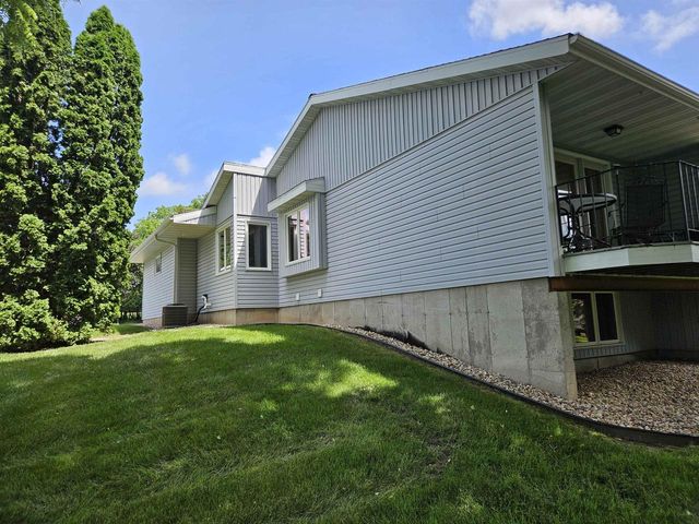 1720 Elizabeth Street, Baraboo, WI 53913